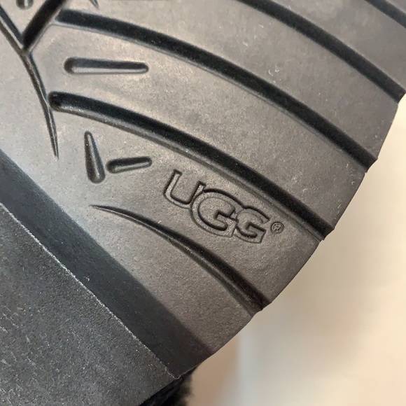 NEW Vintage UGG Mules - Picture 5 of 13